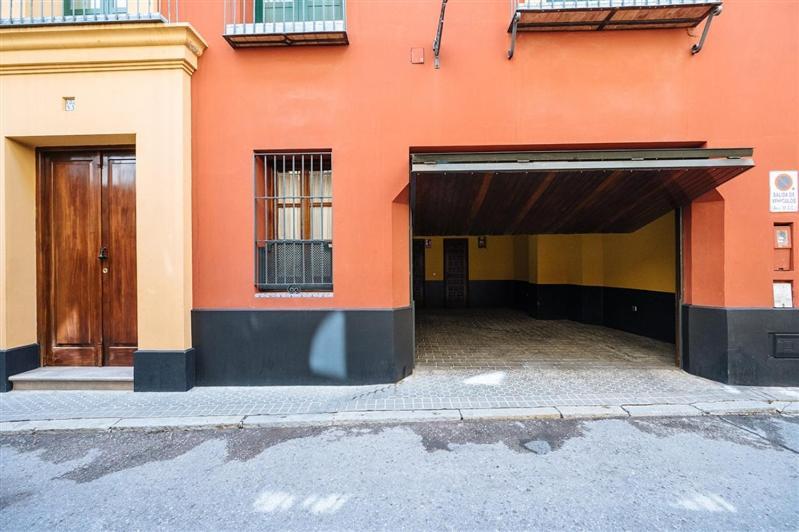 Elegante Casa Con Piscina En Centro Histórico Sevilla